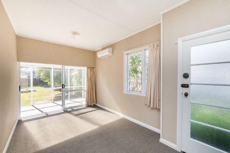 Photo of property in 15 Ihle Street, Terrace End, Palmerston North, 4410