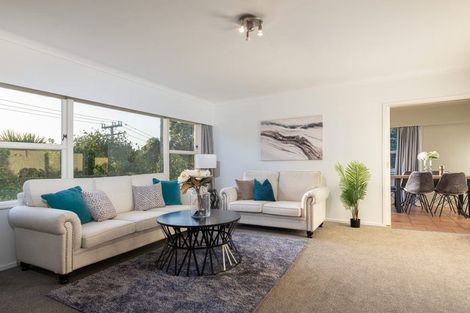 Photo of property in 1 Red Bluff Rise, Campbells Bay, Auckland, 0630