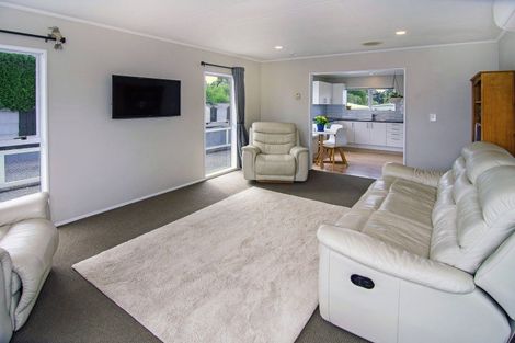 Photo of property in 9 Alton Grove, Masterton, 5810