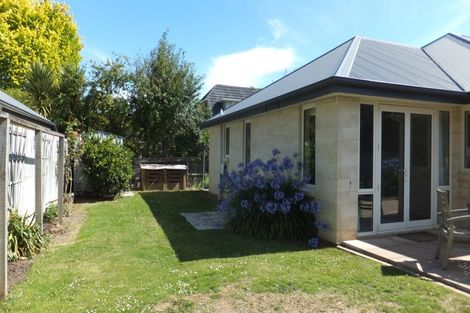 Photo of property in 14 Norwood Street, Beckenham, Christchurch, 8023