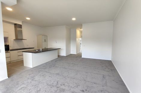 Photo of property in 6/11 Carlos Drive, Flat Bush, Auckland, 2016
