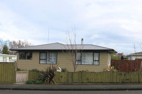 Photo of property in 4a Ruamahanga Crescent, Terrace End, Palmerston North, 4410
