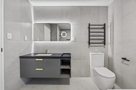 Photo of property in 27 Jandell Crescent, Bucklands Beach, Auckland, 2014