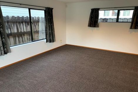 Photo of property in 350e Great South Road, Opaheke, Papakura, 2113