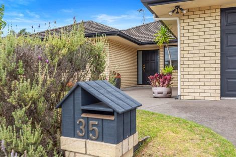 Photo of property in 35 Golden Sands Drive, Papamoa Beach, Papamoa, 3118