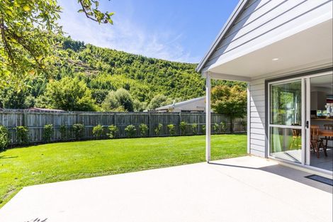 Photo of property in 27 Cornwall Street, Arrowtown, 9302