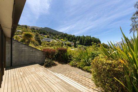 Photo of property in Alpine Meadows Apartments, 135g Fernhill Road, Fernhill, Queenstown, 9300
