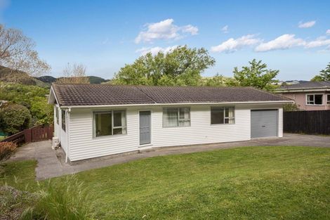 Photo of property in 292a Main Road, Tawa, Wellington, 5028