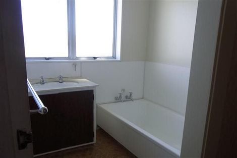 Photo of property in 18 Adkin Avenue, Levin, 5510