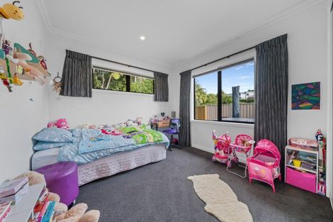 Photo of property in 5 Fern Lane, Whalers Gate, New Plymouth, 4310