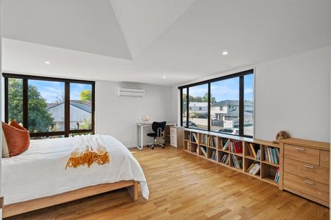 Photo of property in 2/143 Straven Road, Fendalton, Christchurch, 8014