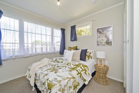 Photo of property in 27 Duff Crescent, Highbury, Palmerston North, 4412