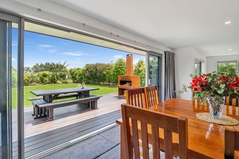Photo of property in 17 Westwood Drive, Aokautere, Palmerston North, 4471