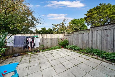 Photo of property in 6/45a Swanson Road, Henderson, Auckland, 0610
