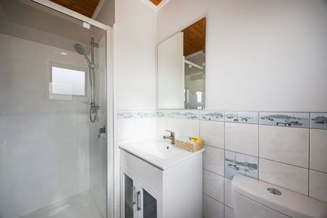 Photo of property in 16 Tamatea Drive, Snells Beach, 0920