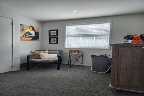 Photo of property in 46 Victoria Road, New Plymouth, 4310