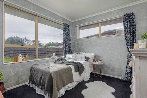 Photo of property in 124 Benmore Avenue, Cloverlea, Palmerston North, 4412