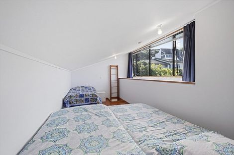 Photo of property in 11 Calypso Place, Rothesay Bay, Auckland, 0630