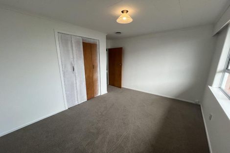 Photo of property in 11 Cumberland Street, Merrilands, New Plymouth, 4312