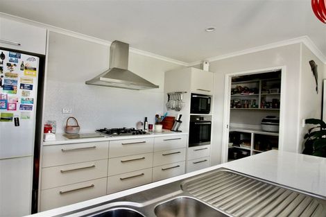 Photo of property in 20 Aquila Drive, Whitianga, 3510