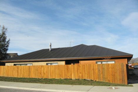 Photo of property in 1b Niger Street, Wanaka, 9305
