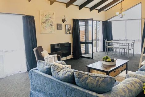 Photo of property in 8a Church Place, Whanganui, 4500