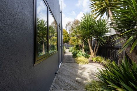 Photo of property in 8 Kings Court, Roslyn, Palmerston North, 4414