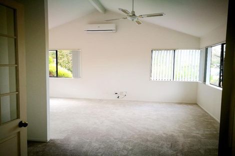 Photo of property in 30 Glucina Avenue, West Harbour, Auckland, 0618