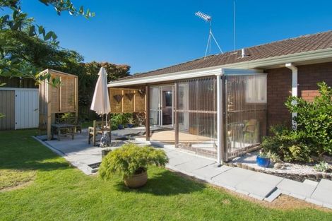 Photo of property in 2 Opal Drive, Papamoa Beach, Papamoa, 3118