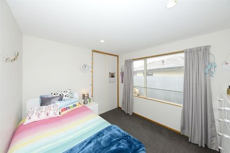 Photo of property in 19 Blue Gum Place, New Brighton, Christchurch, 8083