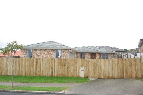 Photo of property in 9 Frederick Reece Drive, The Gardens, Auckland, 2105