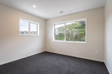 Photo of property in 70 Farnworth Terrace, Glenside, Wellington, 6037