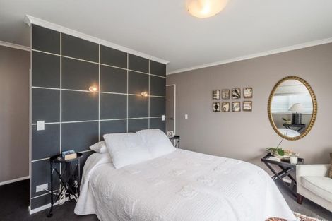 Photo of property in 2 Bluewater Place, Paraparaumu, 5032