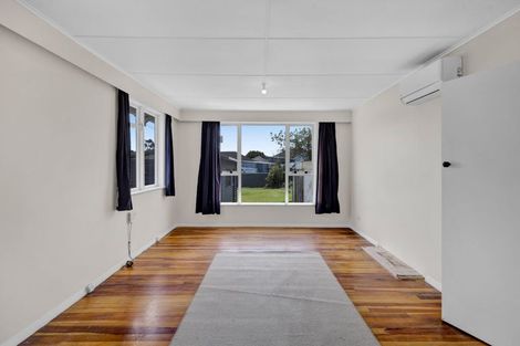 Photo of property in 6 Mcguire Street, Hawera, 4610