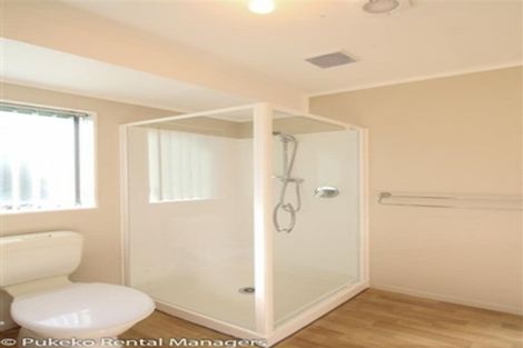 Photo of property in 2/28 Carnoustie Drive, Wattle Downs, Auckland, 2103