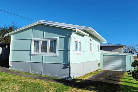 Photo of property in 2/46 Salisbury Road, Birkdale, Auckland, 0626