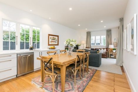 Photo of property in 9 Gillean Street, Havelock North, 4130