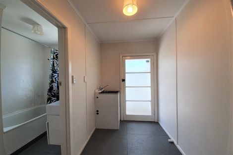 Photo of property in 2/13 Clare Place, Mount Wellington, Auckland, 1060