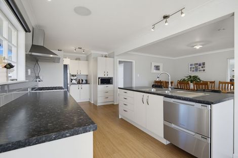 Photo of property in 35 Fitzroy Avenue, Fitzroy, Hamilton, 3206