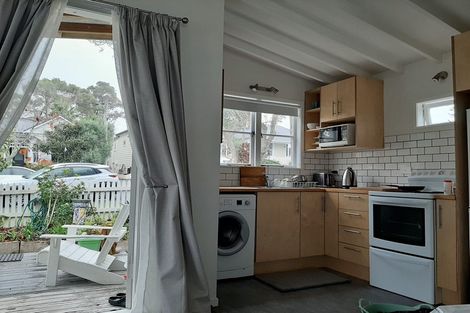 Photo of property in 27 Hastings Parade, Devonport, Auckland, 0624