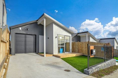 Photo of property in 37 Horokaka Street, Massey, 0614