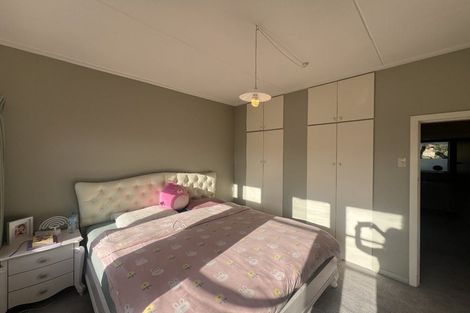 Photo of property in 92 Rahui Road, Otaki, 5512