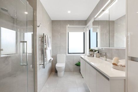 Photo of property in 1 Newhaven Terrace, Mairangi Bay, Auckland, 0630