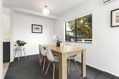 Photo of property in 1/38 Woodside Avenue, Northcote, Auckland, 0627
