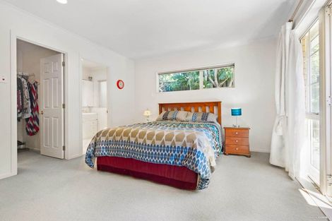 Photo of property in 1b Wakeling Avenue, Te Atatu South, Auckland, 0610