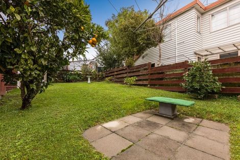 Photo of property in 4/15 Zion Road, Birkenhead, Auckland, 0626