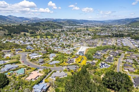 Photo of property in 13 Marua Palm Grove, Timberlea, Upper Hutt, 5018