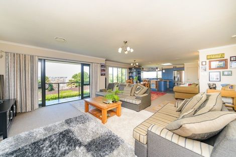 Photo of property in 2 Ranui Place, Feilding, 4702