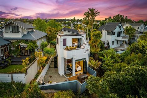 Photo of property in 11 Waimana Avenue, Northcote Point, Auckland, 0627