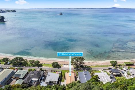 Photo of property in 12 Matakatia Parade, Matakatia, Whangaparaoa, 0930
